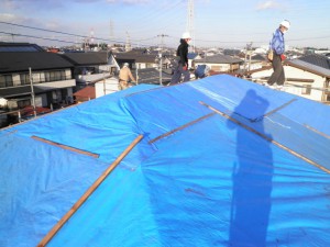 瓦屋根地震被災24