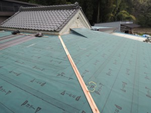 既存の建物との取り合いも雨漏りさせない