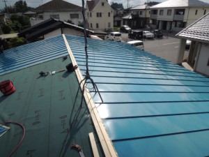 雨仕舞いのスペシャリストの屋根