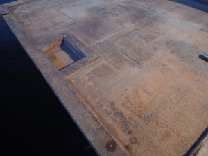 蔵戸の銅板細工