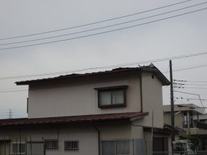 屋根が捲れた